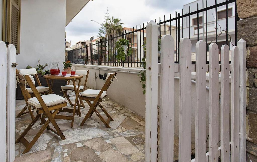 Cervi Flat Close To The Sea And The Historic Centre Of Alghero Kültér fotó
